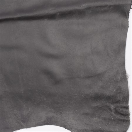 Helt lammskinn enfärgat 19 svart vintage ca 75x50cm restparti